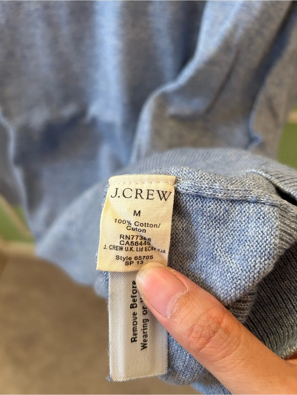 J. Crew Men's V-Neck Sweater in Heather Blue Medium Long Sleeve